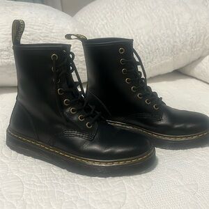 Dr. Martin lace up boot Black Wyoming Leather size 7